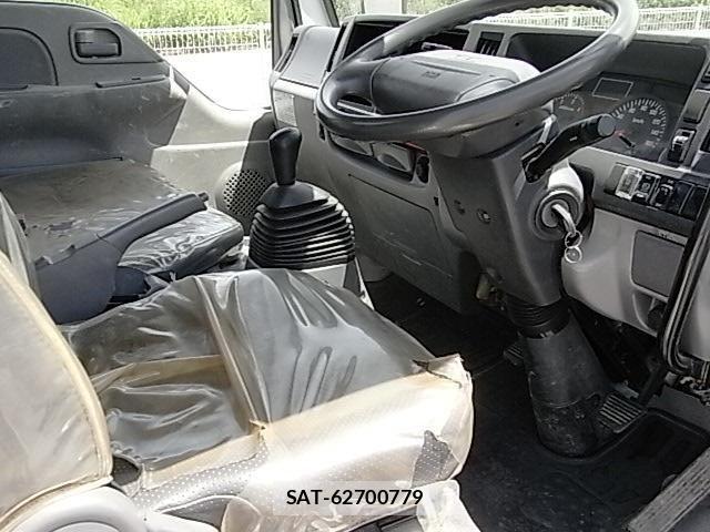Isuzu ELF TRUCK 2013-12 8073652-15