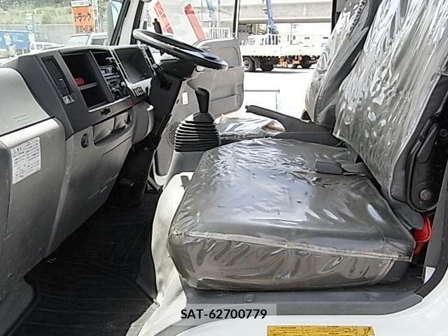 Isuzu ELF TRUCK 2013-12 8073652-18