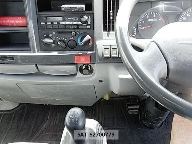 Isuzu ELF TRUCK 2013-12 8073652-19