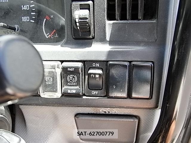 Isuzu ELF TRUCK 2013-12 8073652-22
