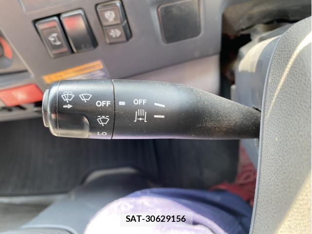 Isuzu ELF TRUCK 2015-06 8073645-25