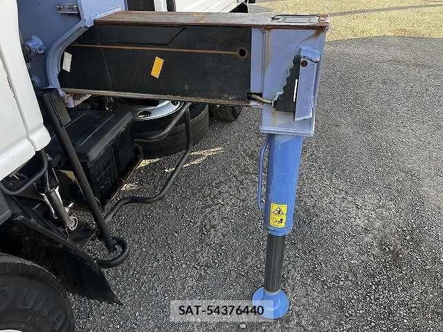 Isuzu ELF TRUCK 2004-04 8073653-8