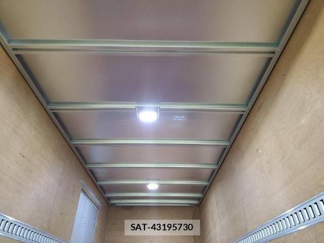 Isuzu ELF TRUCK 2019-01 8099008-17