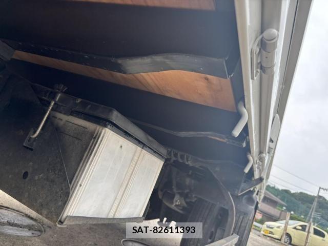 Isuzu ELF TRUCK 2012-03 8099013-25