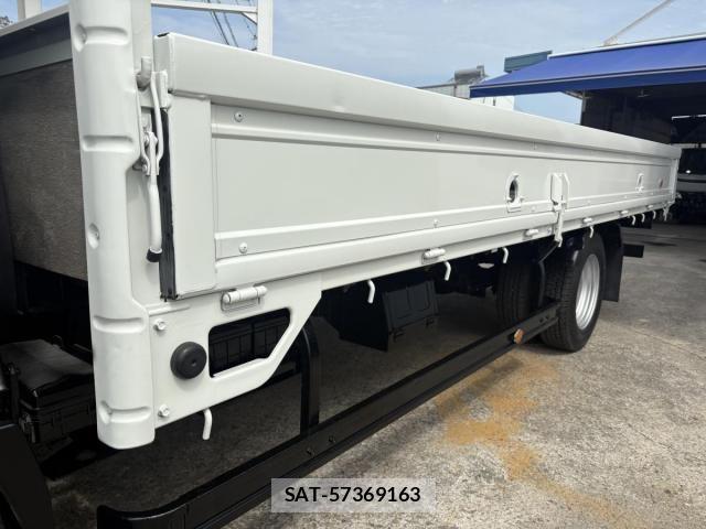 Isuzu ELF TRUCK 2010-11 8099012-24