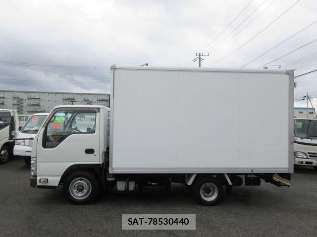 Isuzu ELF TRUCK 2016-02 8099017-4