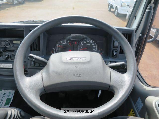 Isuzu ELF TRUCK 2017-09 8099010-12