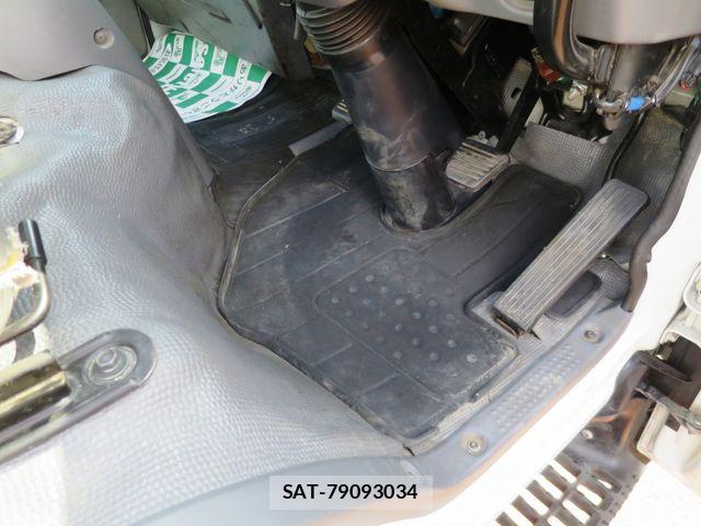 Isuzu ELF TRUCK 2017-09 8099010-19