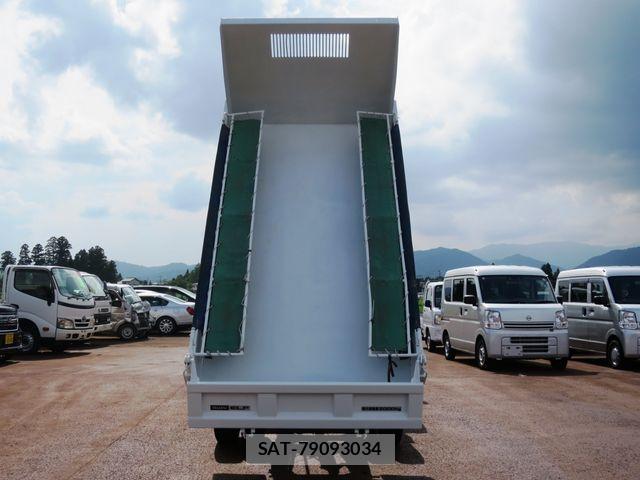 Isuzu ELF TRUCK 2017-09 8099010-3