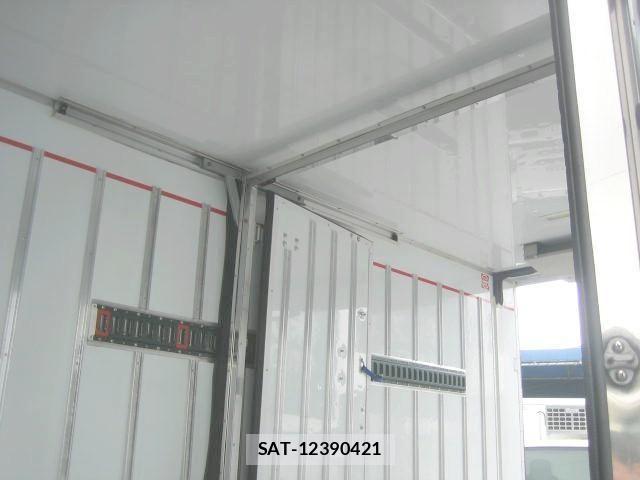 Isuzu ELF TRUCK 2019-06 8099003-12
