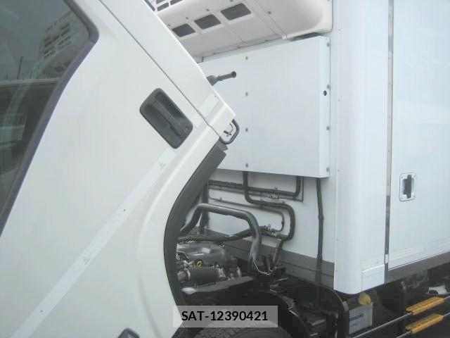 Isuzu ELF TRUCK 2019-06 8099003-23