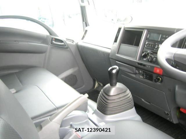 Isuzu ELF TRUCK 2019-06 8099003-29