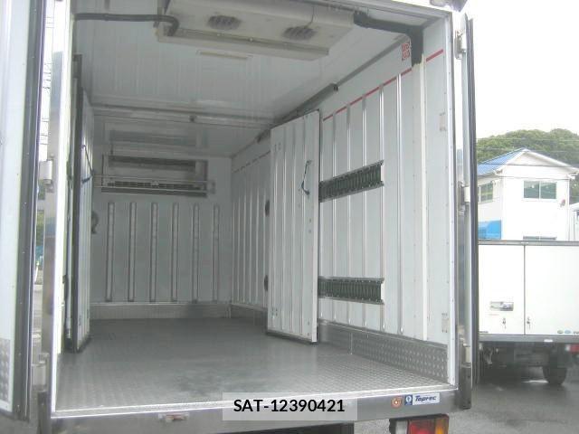 Isuzu ELF TRUCK 2019-06 8099003-6