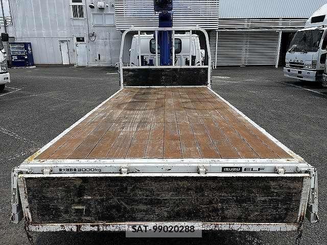 Isuzu ELF TRUCK 2011-08 8099009-9