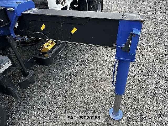 Isuzu ELF TRUCK 2011-08 8099009-8