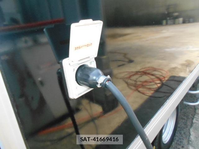 Isuzu ELF TRUCK 2016-04 8099011-12