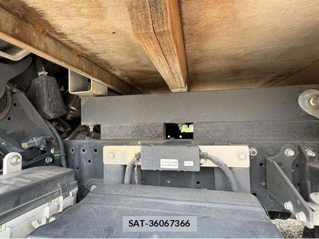 Isuzu ELF TRUCK 2020-04 8099004-12