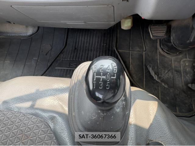 Isuzu ELF TRUCK 2020-04 8099004-21