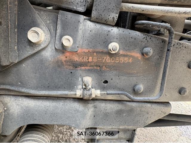 Isuzu ELF TRUCK 2020-04 8099004-28