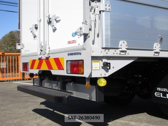 Isuzu ELF TRUCK 2025-11 8099001-13
