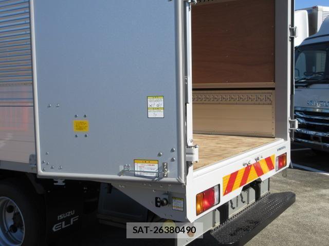 Isuzu ELF TRUCK 2025-11 8099001-20