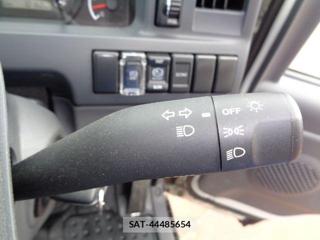 Isuzu ELF TRUCK 2020-11 8099005-18