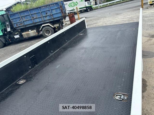 Isuzu ELF TRUCK 2017-11 8099018-12