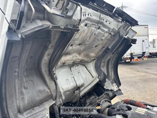 Isuzu ELF TRUCK 2017-11 8099018-18
