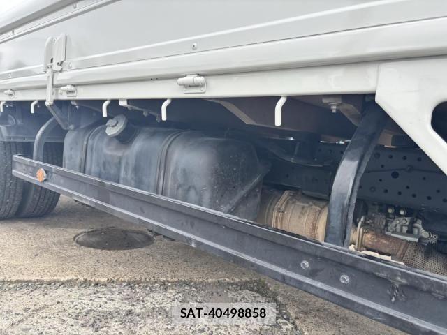 Isuzu ELF TRUCK 2017-11 8099018-27