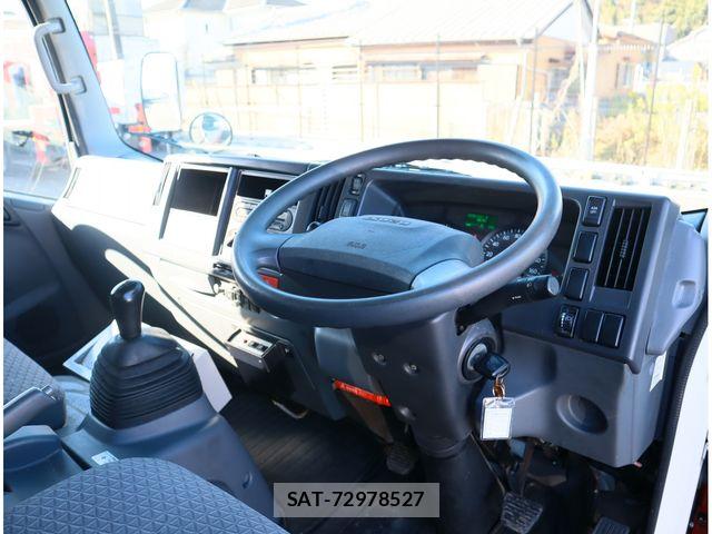 Isuzu ELF TRUCK 2020-05 8129914-16