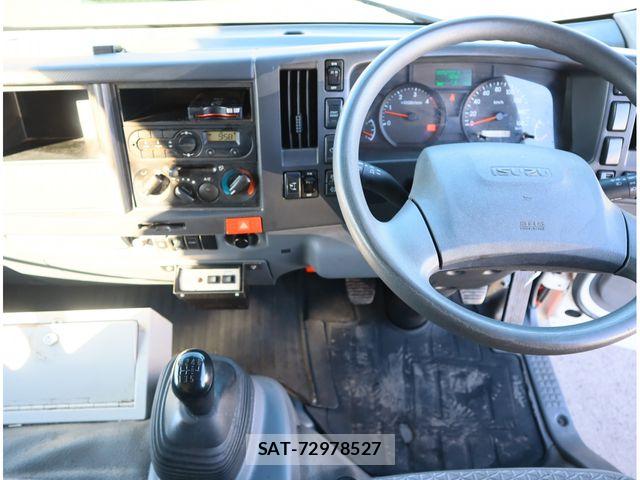 Isuzu ELF TRUCK 2020-05 8129914-17