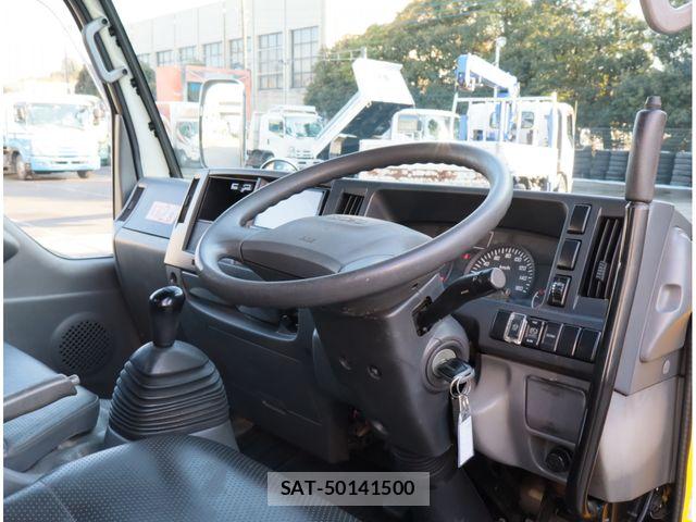 Isuzu ELF TRUCK 2015-11 8129906-21
