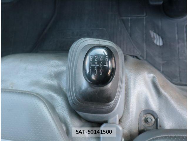 Isuzu ELF TRUCK 2015-11 8129906-23