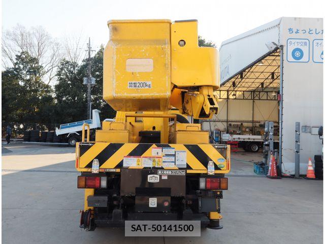 Isuzu ELF TRUCK 2015-11 8129906-3