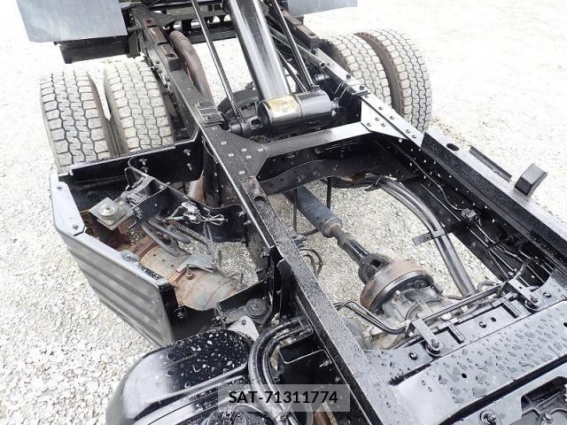 Isuzu ELF TRUCK 2015-09 8145748-18