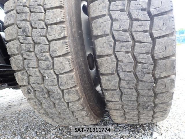 Isuzu ELF TRUCK 2015-09 8145748-21