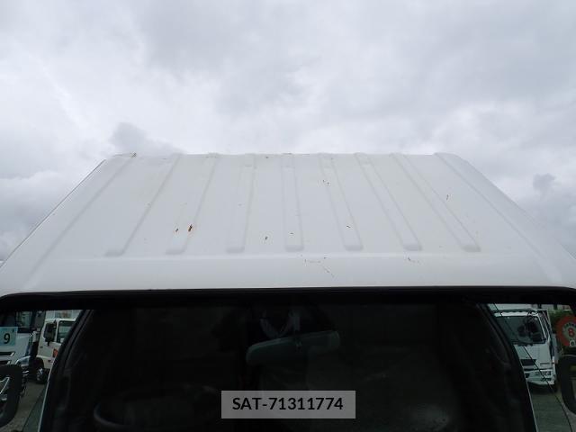 Isuzu ELF TRUCK 2015-09 8145748-24