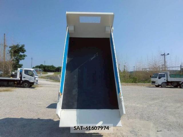 Isuzu ELF TRUCK 2017-06 8145747-14
