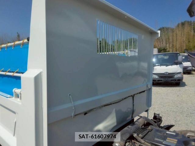 Isuzu ELF TRUCK 2017-06 8145747-22