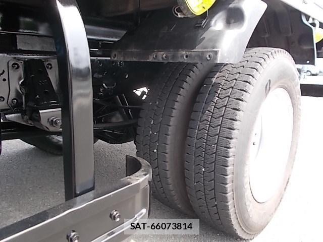 Isuzu ELF TRUCK 2016-05 8158359-12