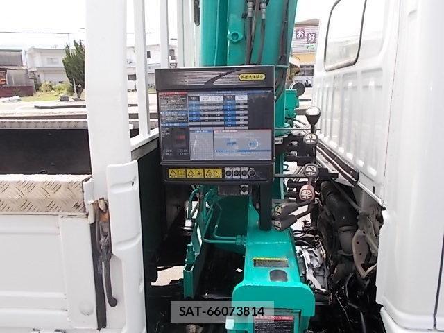 Isuzu ELF TRUCK 2016-05 8158359-17