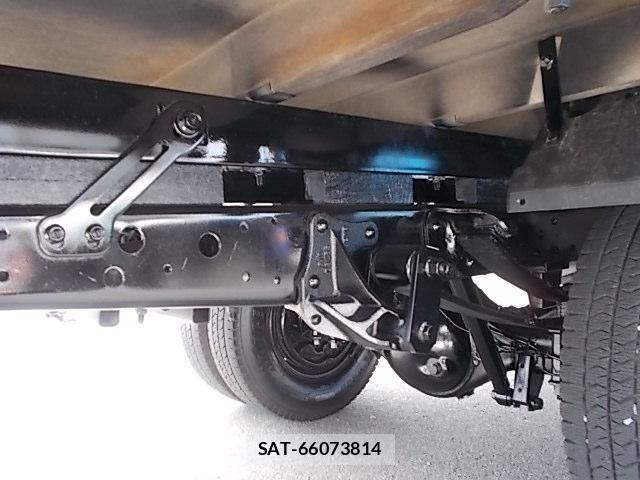 Isuzu ELF TRUCK 2016-05 8158359-21