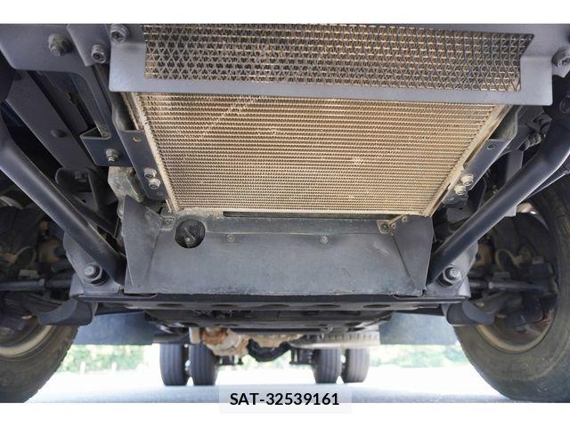 Isuzu ELF TRUCK 2018-01 8158356-18
