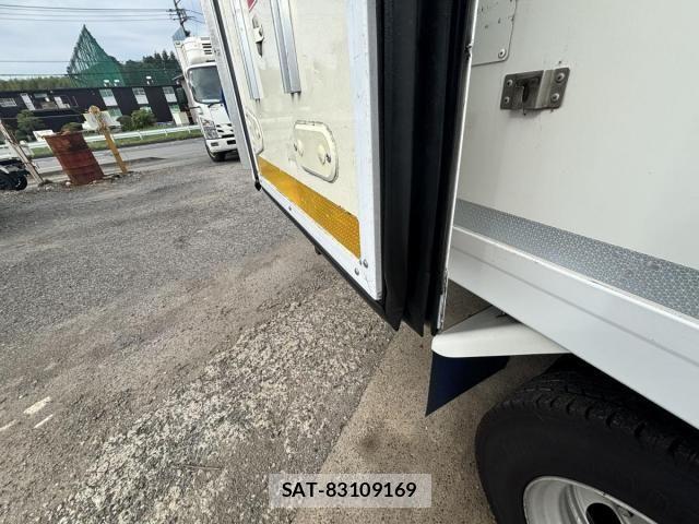 Isuzu ELF TRUCK 2021-06 8158367-23