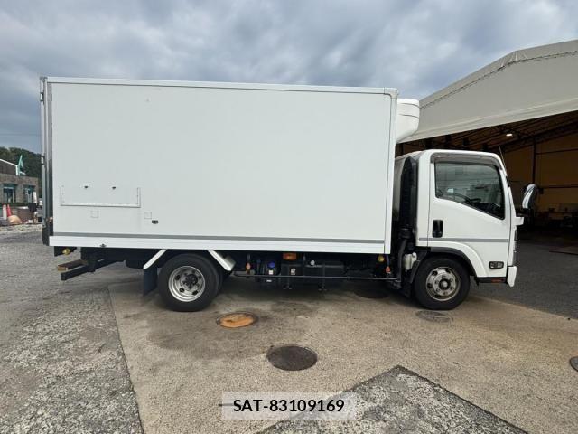Isuzu ELF TRUCK 2021-06 8158367-3
