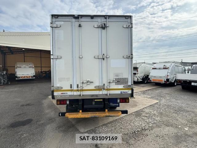 Isuzu ELF TRUCK 2021-06 8158367-5