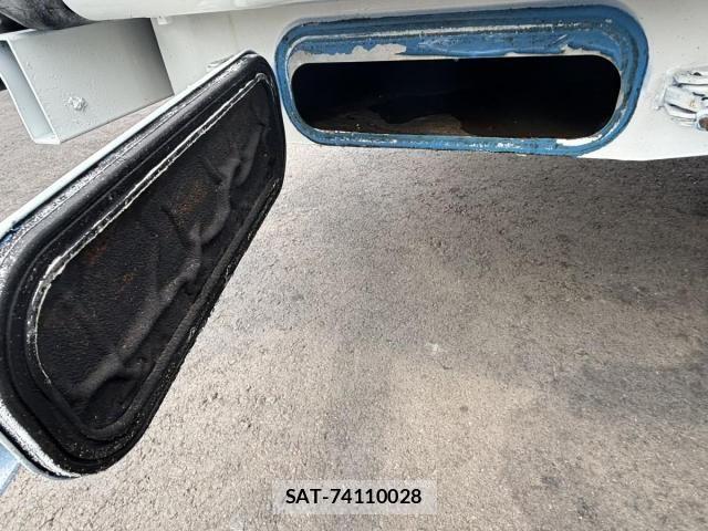 Isuzu ELF TRUCK 2013-09 8158360-12