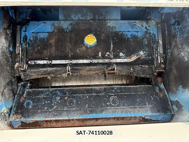 Isuzu ELF TRUCK 2013-09 8158360-16