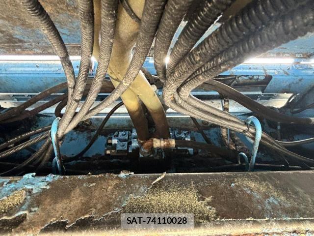 Isuzu ELF TRUCK 2013-09 8158360-17