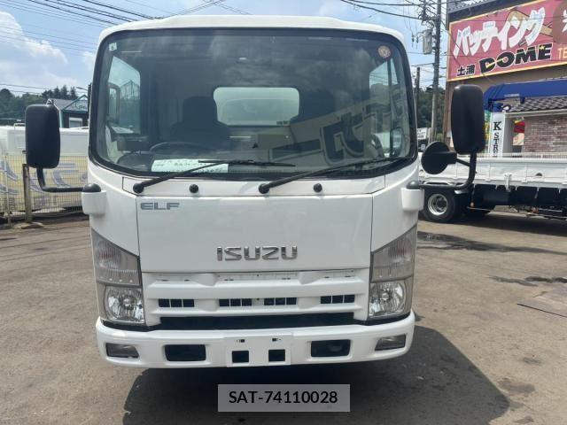 Isuzu ELF TRUCK 2013-09 8158360-1